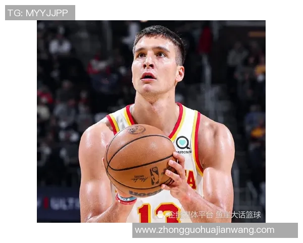 特雷杨手感冰冷仅得12分7板10助攻表现低迷效率下滑拖累全队